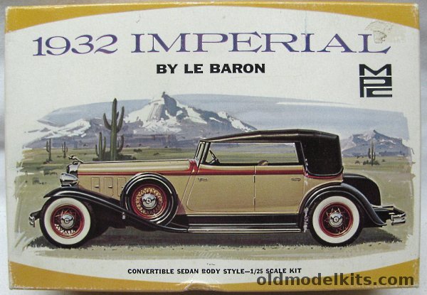MPC 1/25 1932 Chrysler Imperial Le Baron Convertible Sedan, 232-200 plastic model kit